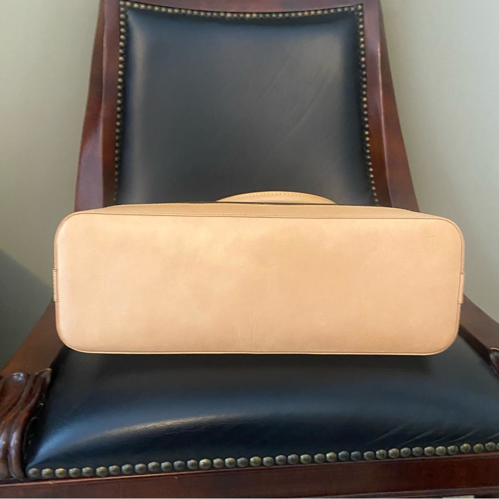 Louis Vuitton Monogram Lock It Horizontal - Picture 10 of 15